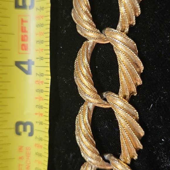 NAPIER bracelet and clip on earrings set - Picture 4 of 6